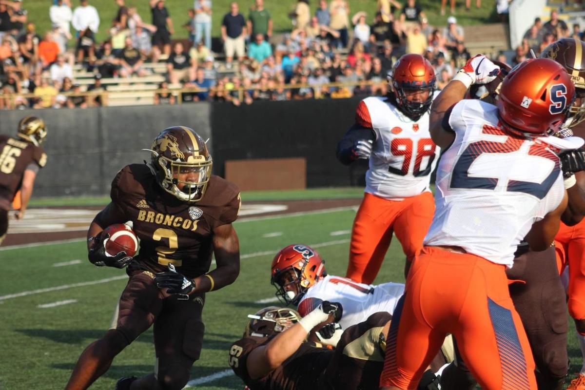 Lester's offense not enough to make up for defense as Broncos drop final non-conference game, 52-33